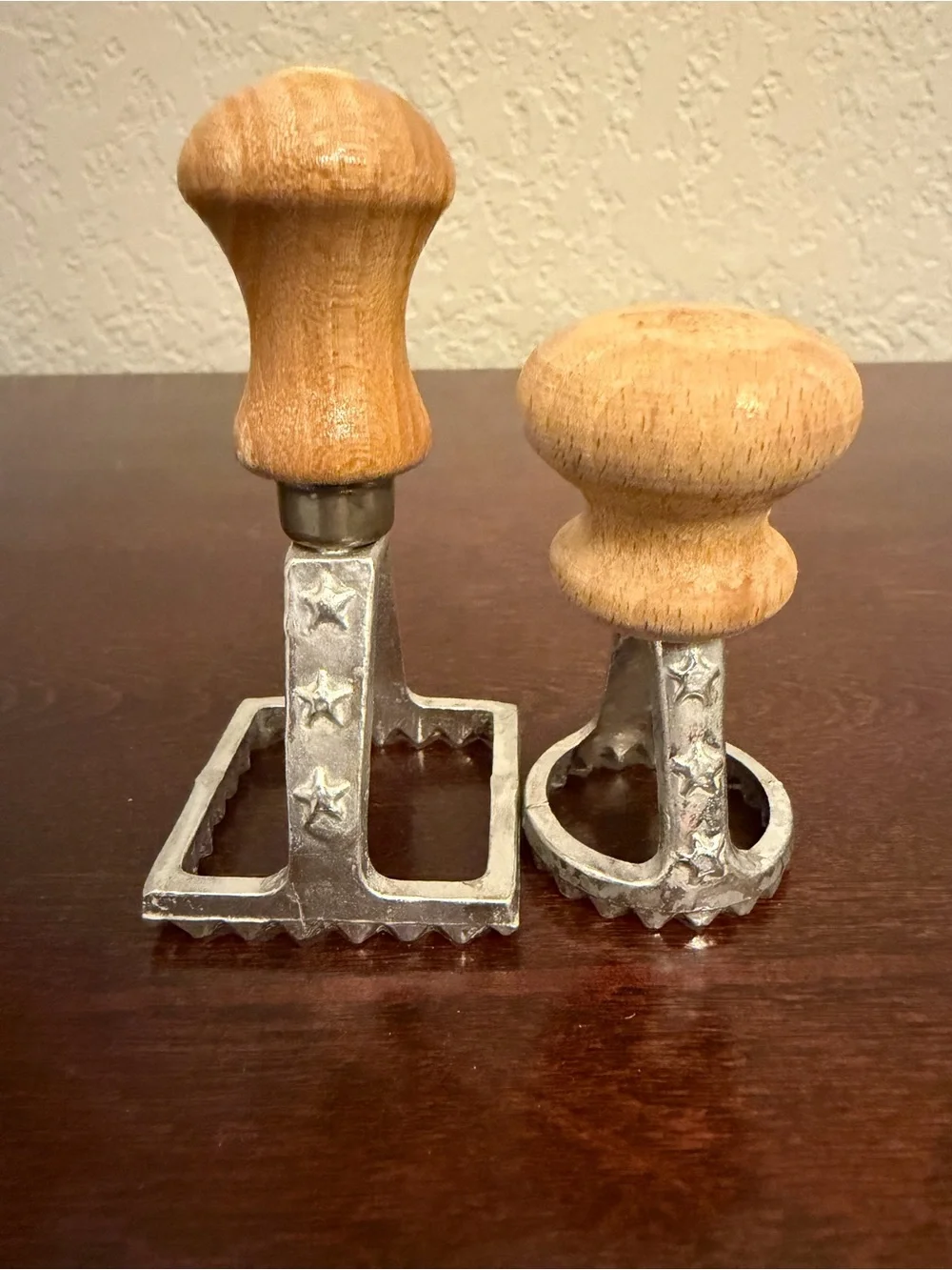 Mini Ravioli Hand Press Aluminum Frame Wooden Handle Set Of 2 Square & Round
